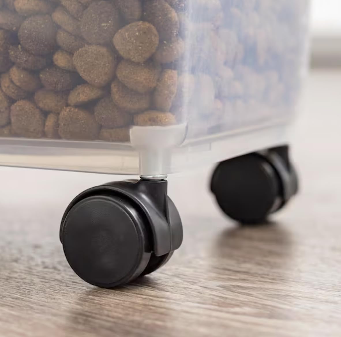 54-Pound Airtight Pet Food Storage with Scoop W141623