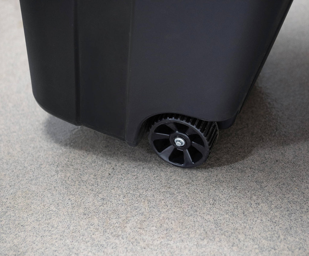 32 Gallon Black Plastic Garbage Can with Attached Lid G3900